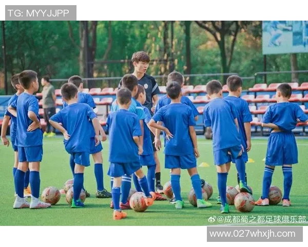 中国小孩足球天才崭露头角成未来之星引领新一代足球梦想